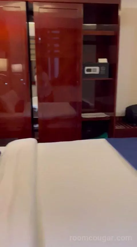 Standard Queen Room (#2007) bed picture #9