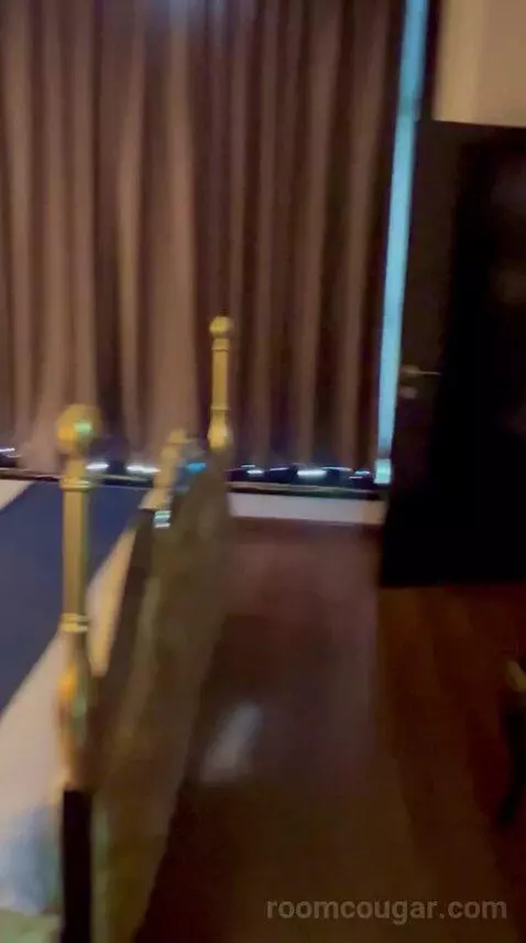 Headington Suite (#2302) bed picture #9