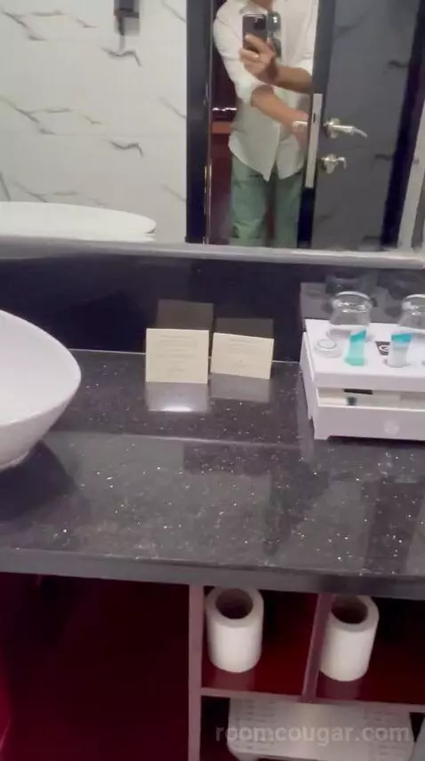 Headington Suite (#2302) bathroom picture #3