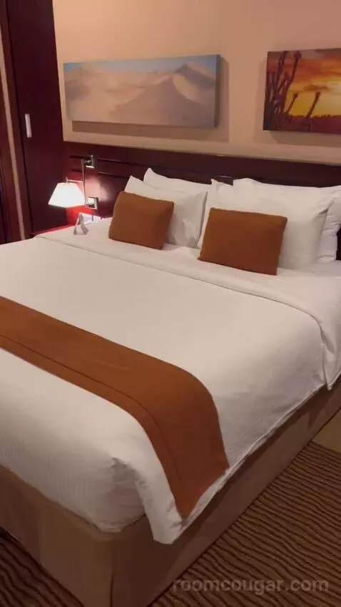 Deluxe Room (#329) bed picture #2