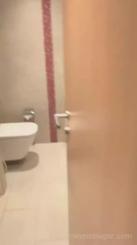 Superior King Room (#126) bathroom picture #1