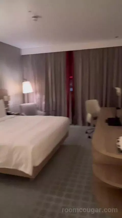 Superior King Room (#126) bed picture #12