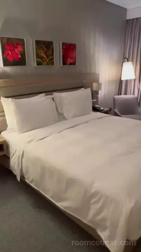 Superior King Room (#126) bed picture #8