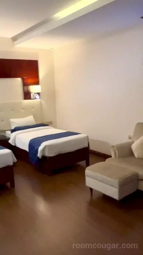 Standard Twin Room (#2101) bed picture #3