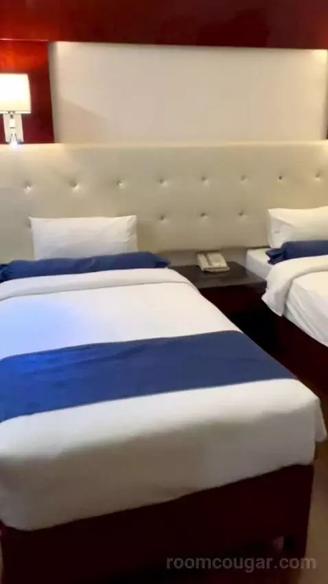 Standard Twin Room (#2101) bed picture #7