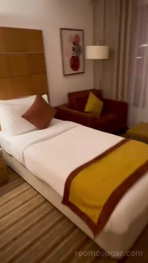 Standard Twin Room (#120) bed picture #2