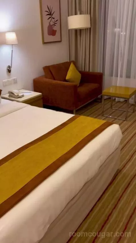 Standard King Room (#242) bed picture #3