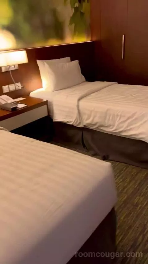 Deluxe Twin Room (#625) bed picture #9