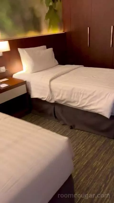 Deluxe Twin Room (#625) bed picture #11