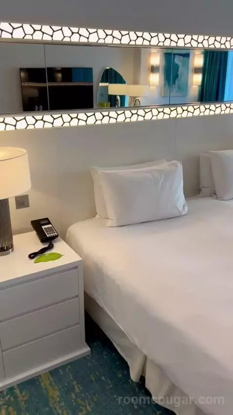 Double or Twin Room with Sea View (#1412) bed picture #3