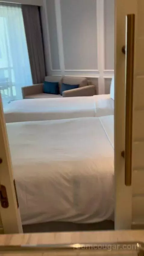 Superior Room with Two Single Beds - Partial Sea View/Pool Access (#1614) bed picture #3