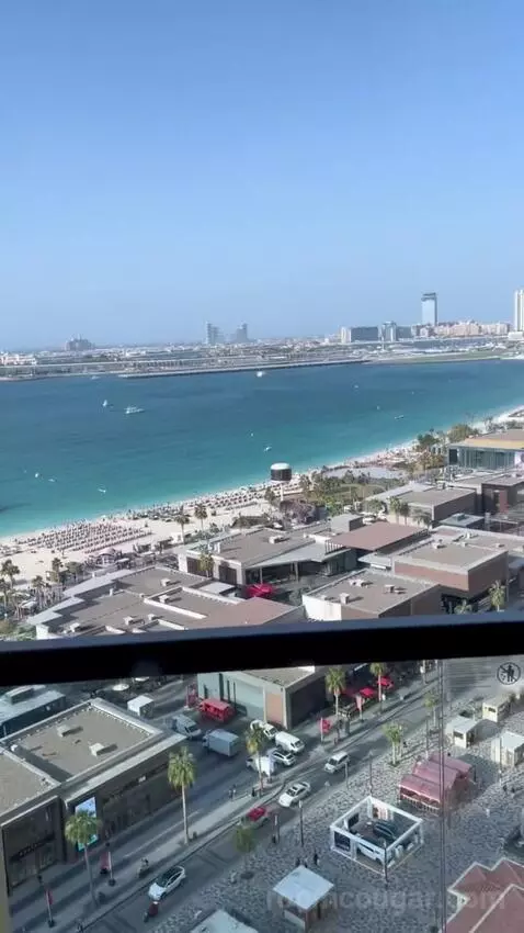 Prestige King Suite with Partial Sea View - Club Access (#1613) view picture #11