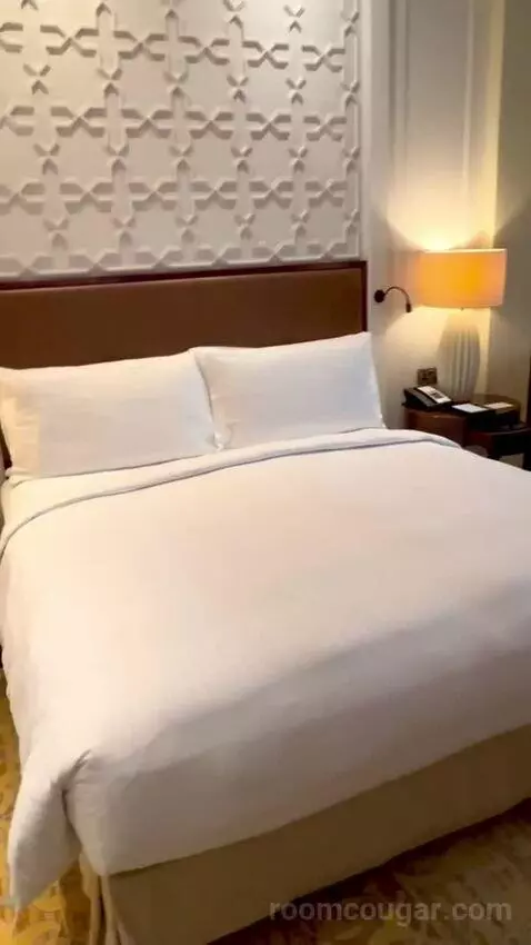 Deluxe Room, Balcony with Garden View (#307) bed picture #5