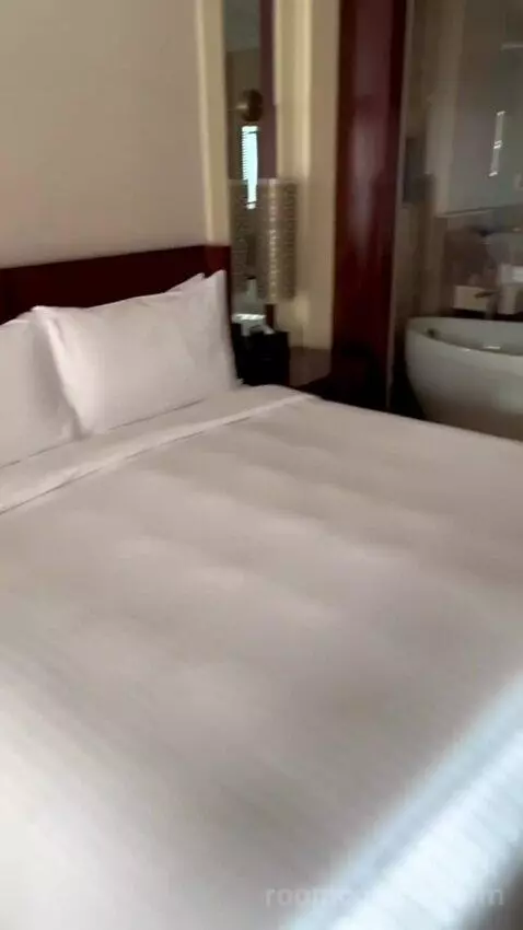 Club Ocean Deluxe Room, Balcony with Ocean View, Club Lounge Access with 5 Culinary Presentations Including Breakfast and Free F (#652) bed picture #1