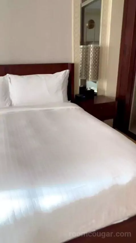Club Ocean Deluxe Room, Balcony with Ocean View, Club Lounge Access with 5 Culinary Presentations Including Breakfast and Free F (#652) bed picture #9