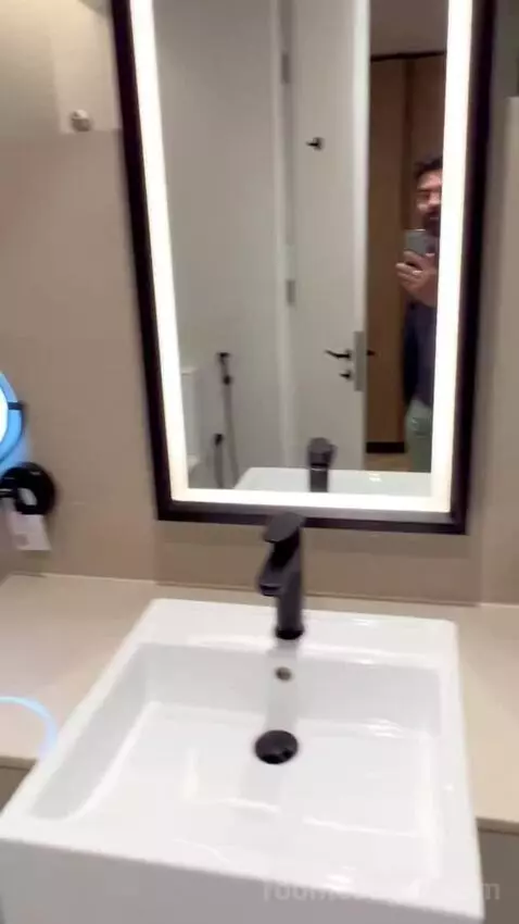 Superior King Room (City View) (#933) bathroom picture #1