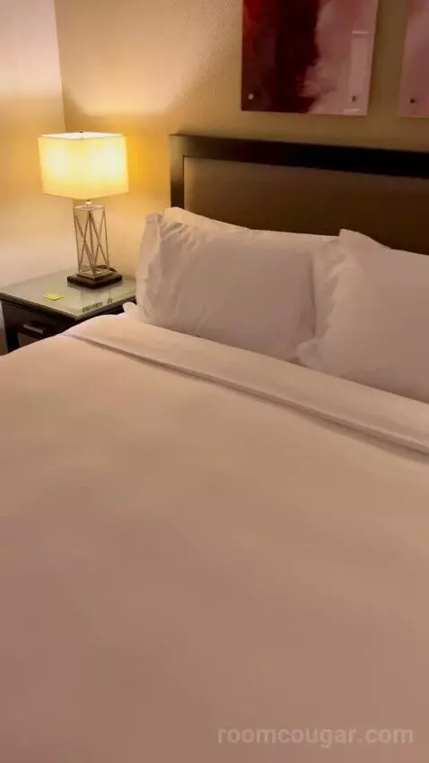 Superior King Room (#815) bed picture #8
