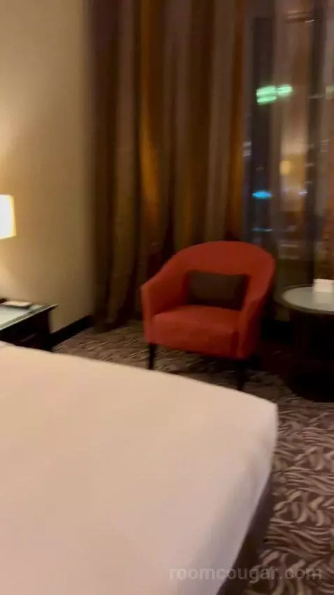 Superior King Room (#815) picture #7