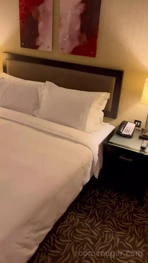 Superior King Room (#815) bed picture #5