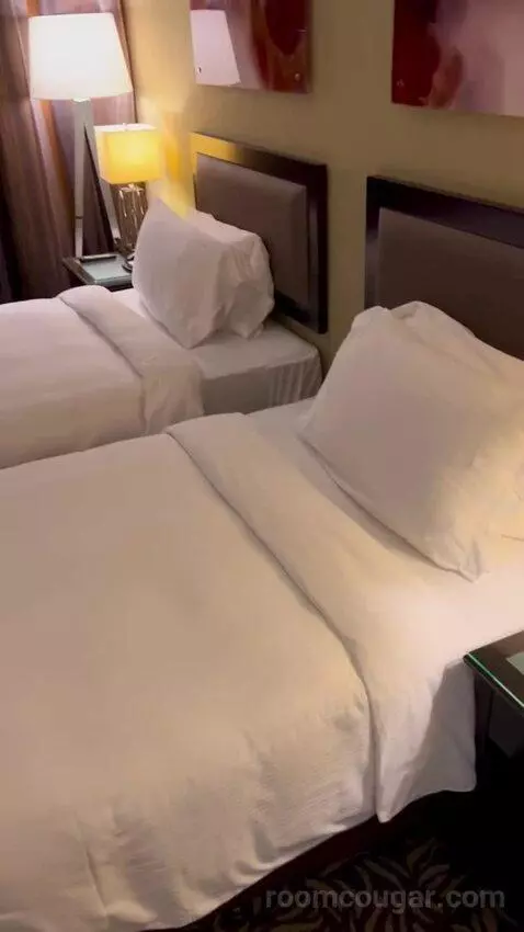 Superior Twin Room (#817) bed picture #3