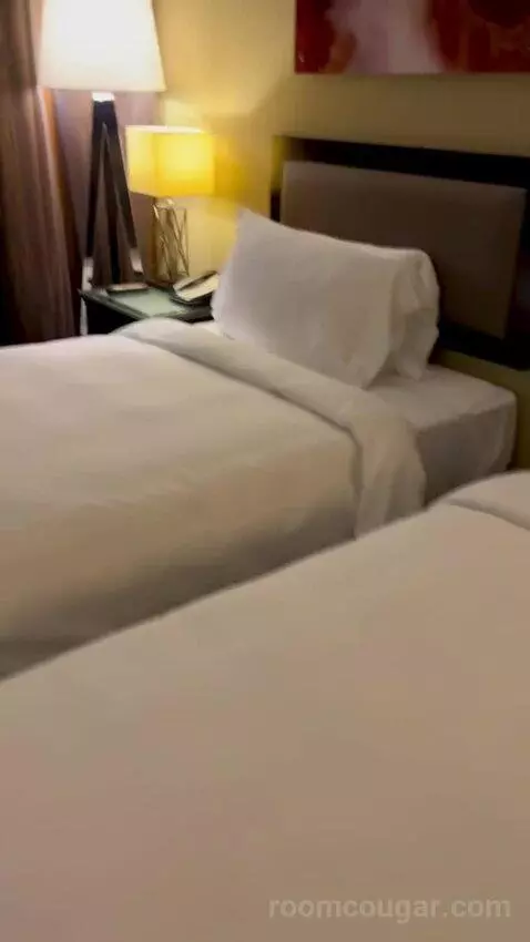Superior Twin Room (#817) bed picture #7