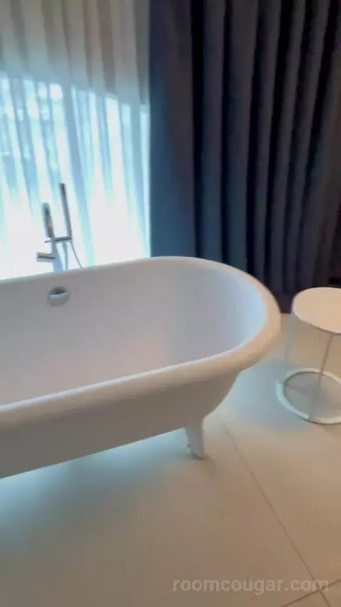 Suite with City View (#102) bathroom picture #5