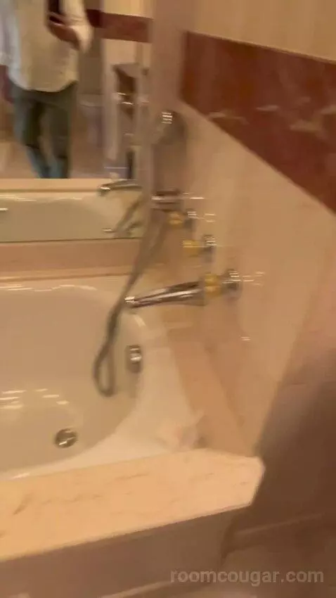 Grand Executive Suite (#340) bathroom picture #6