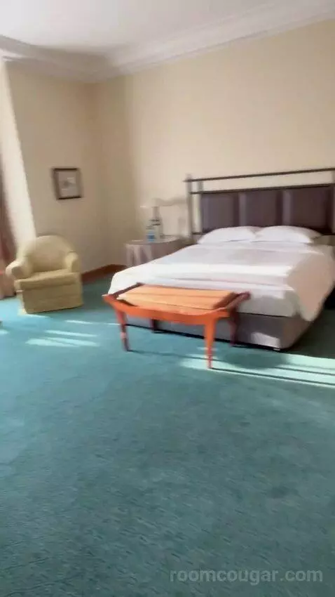 Grand Executive Suite (#340) bed picture #1