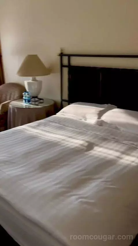King Room (#349) bed picture #7
