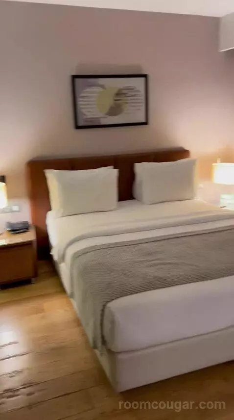 Standard Room (#126) bed picture #1