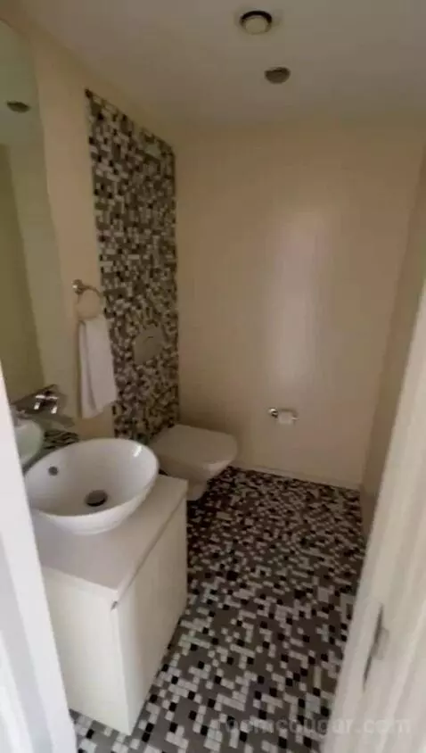 Duplex Superior Suite with City View (#703) bathroom picture #2