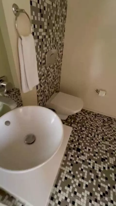 Duplex Superior Suite with City View (#703) bathroom picture #4