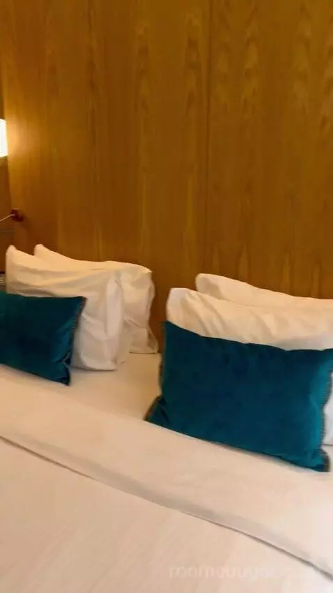 Standard Double or Twin Room (#208) bed picture #7