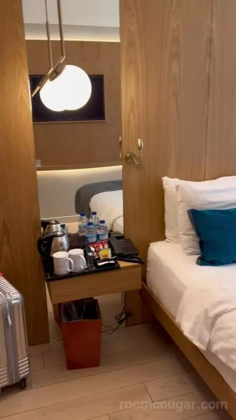 Standard Double or Twin Room (#208) bed picture #2
