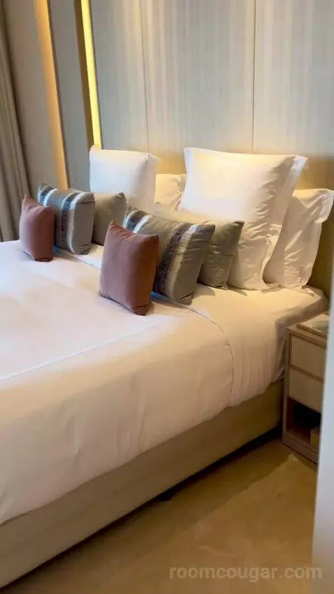 Superior Room (#506) bed picture #2