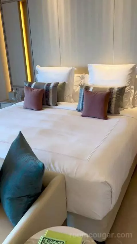 Superior Room (#506) bed picture #6