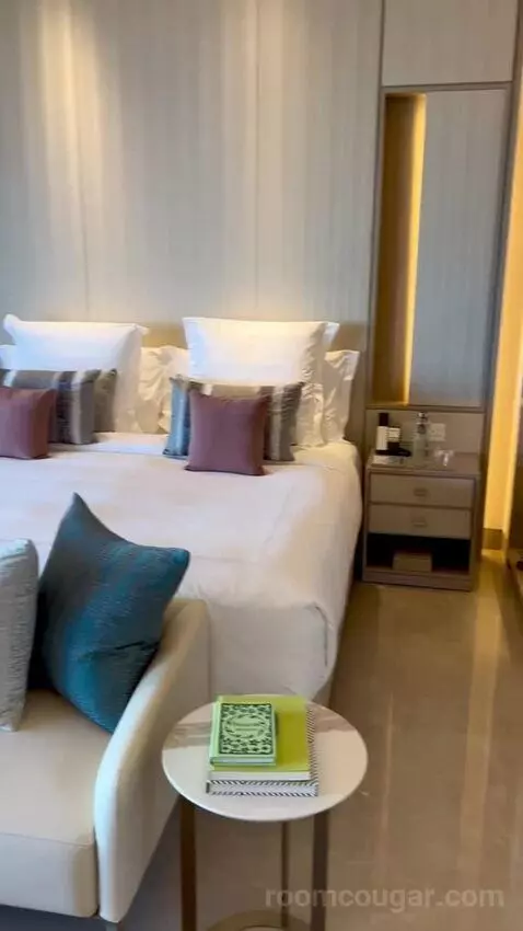 Superior Room (#506) bed picture #10