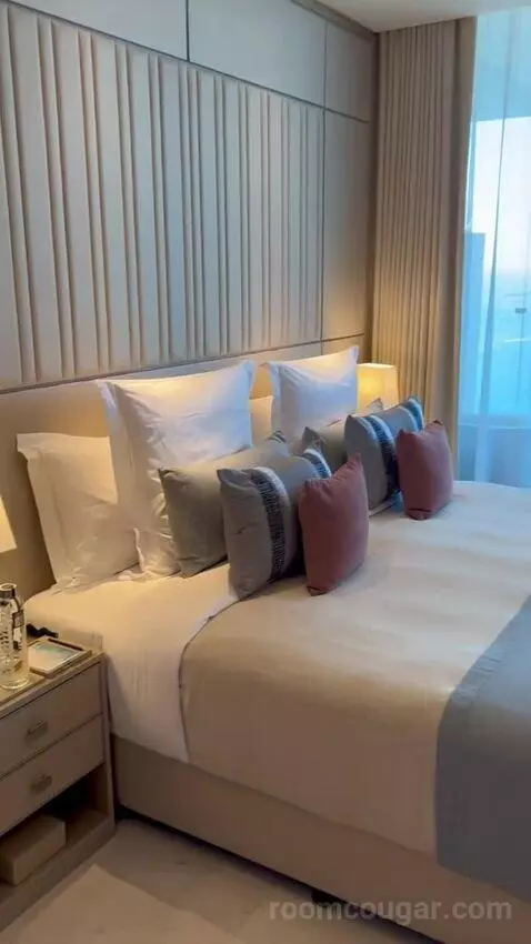 Luxe Studio (#1607) bed picture #6