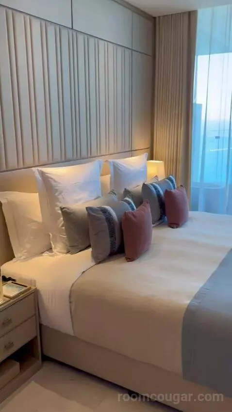 Luxe Studio (#1607) bed picture #7