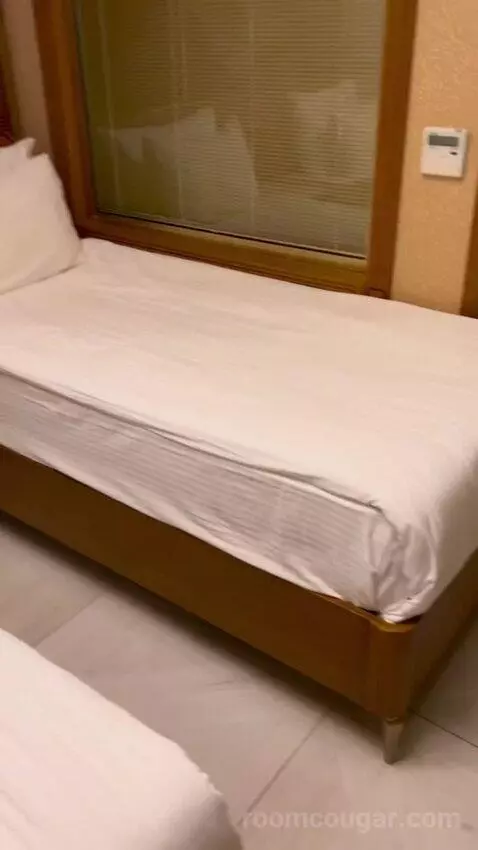 Family Suite with Jetted Tub (#2021) bed picture #6