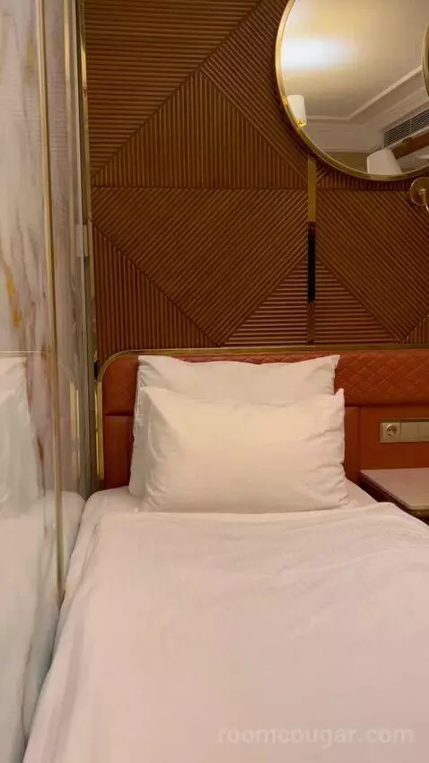 Family Suite with Jetted Tub (#2021) bed picture #10