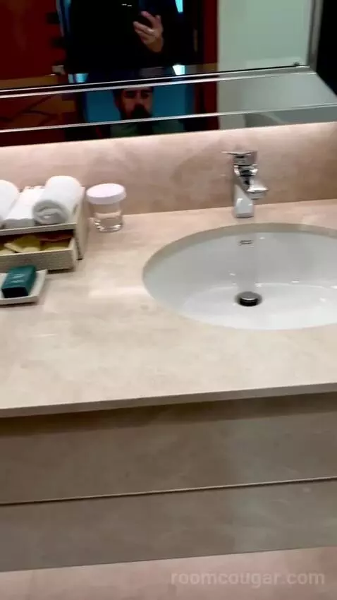 King Executive Suite (#862) bathroom picture #4