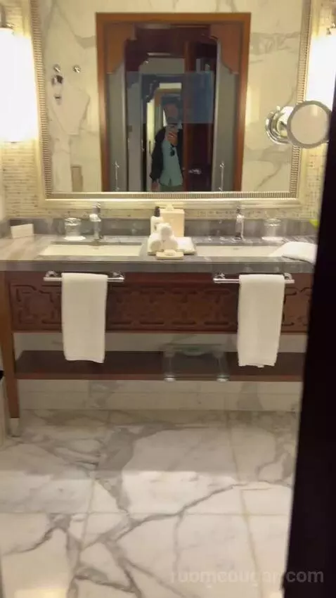 Deluxe Twin Room with Garden View (#308) bathroom picture #7