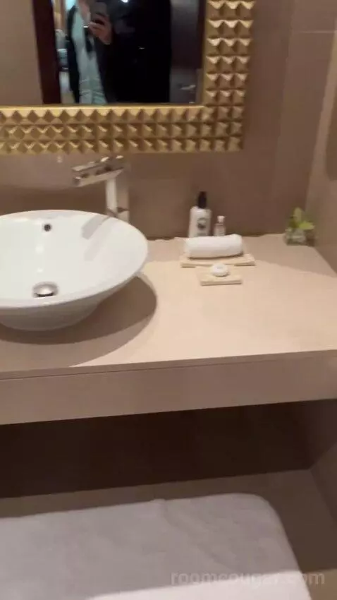 One Bedroom Suite, Two Balconies with Garden View, Living Room (#106) bathroom picture #8