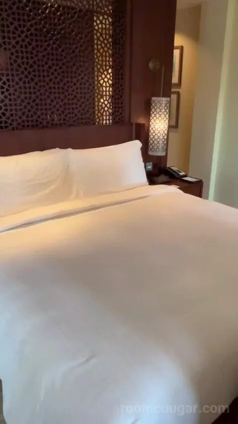 One Bedroom Suite, Two Balconies with Garden View, Living Room (#106) bed picture #5