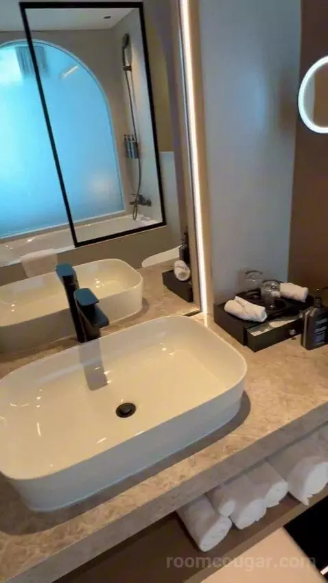 Three Bedroom Family Suite (#0402) bathroom picture #10