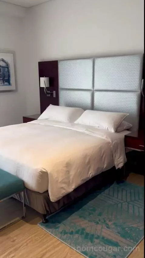 Junior King Suite with Sea View (#0302) bed picture #2
