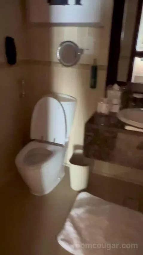 Studio with Sea View (Private Beach Access) (#0307) bathroom picture #1