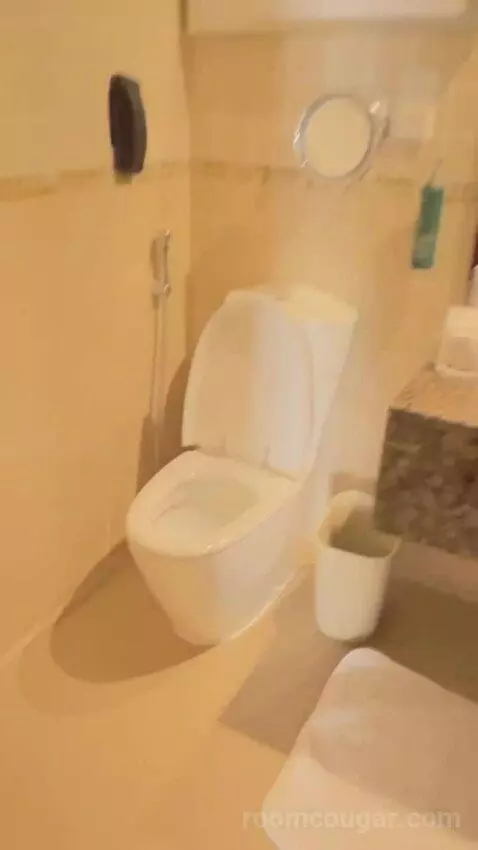 Studio with Sea View (Private Beach Access) (#0307) bathroom picture #3