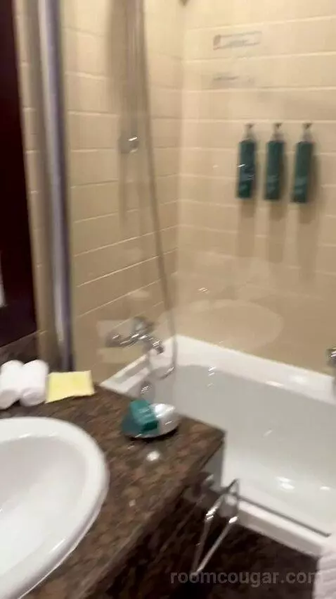 Studio with Sea View (Private Beach Access) (#0307) bathroom picture #7